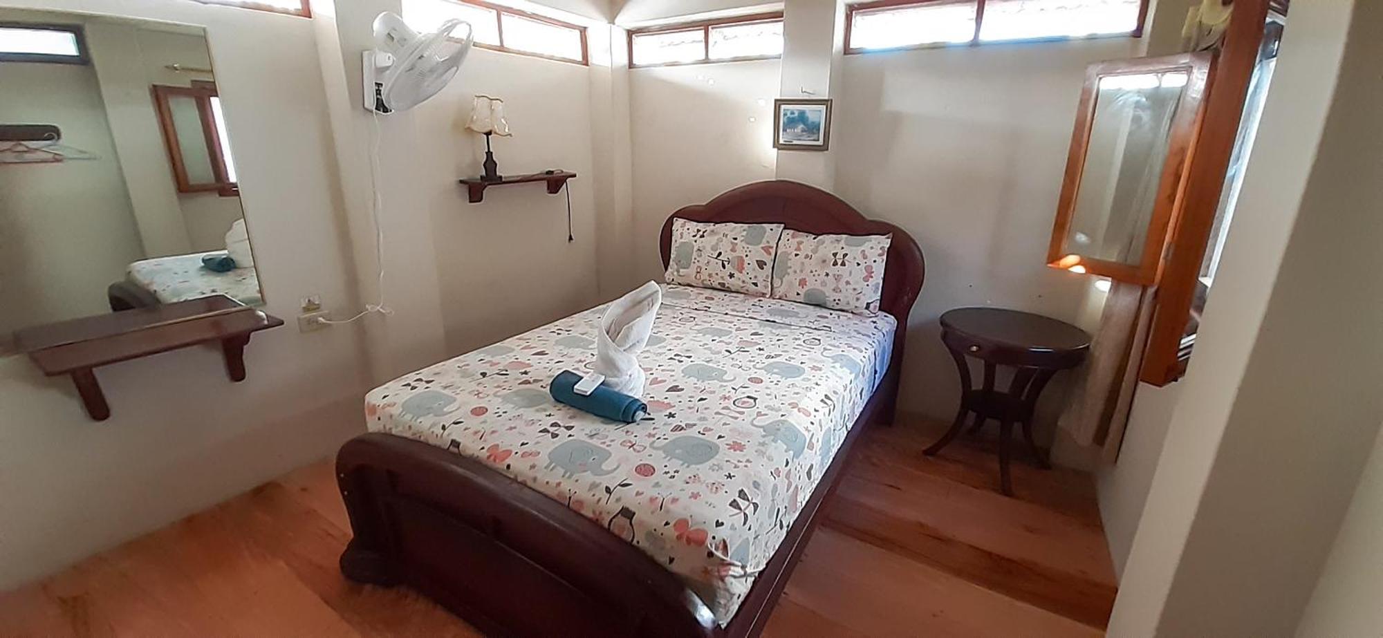 Historico Hostal Elizabeth Puerto Ayora  Bagian luar foto