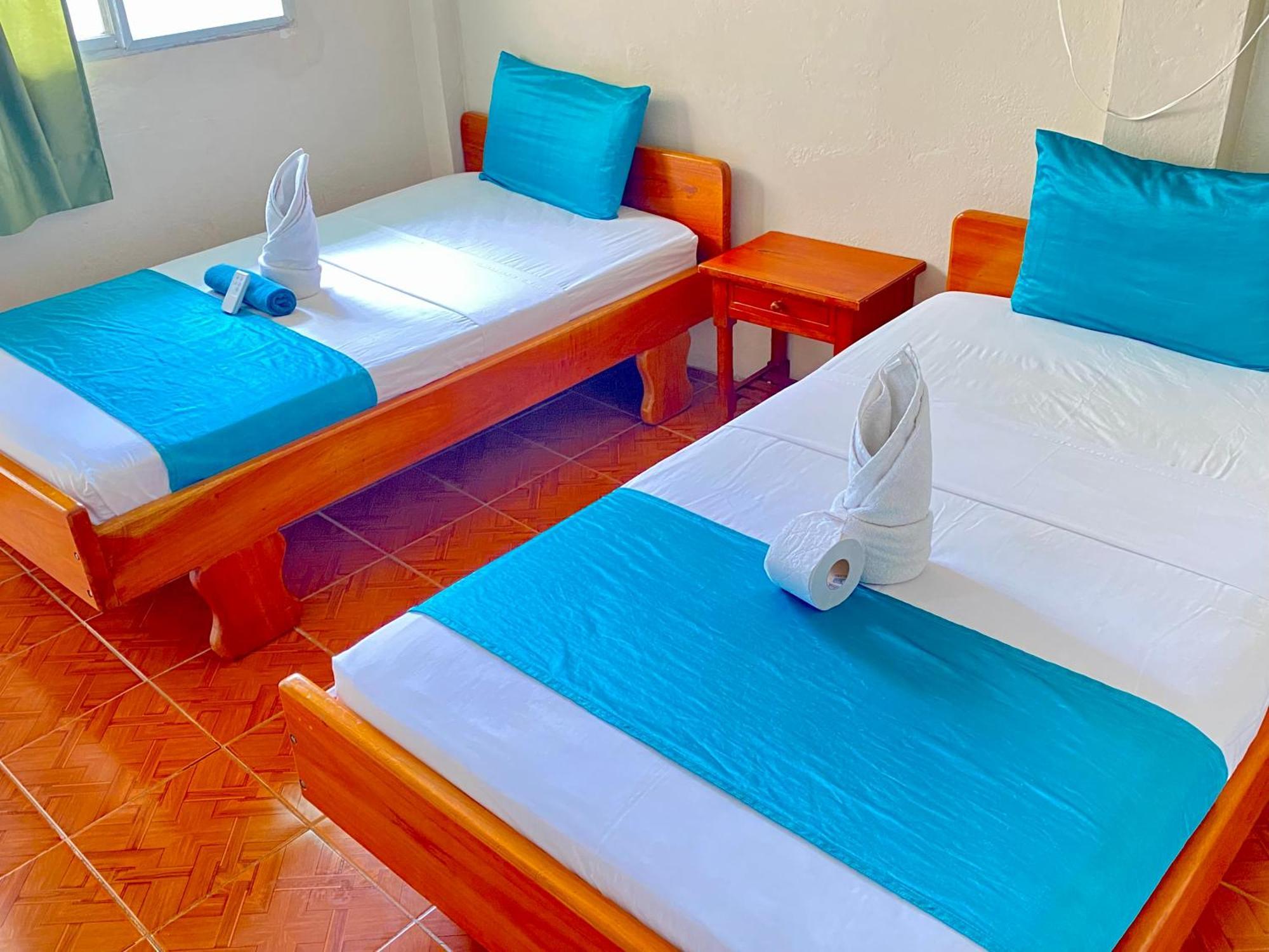 Historico Hostal Elizabeth Puerto Ayora  Bagian luar foto